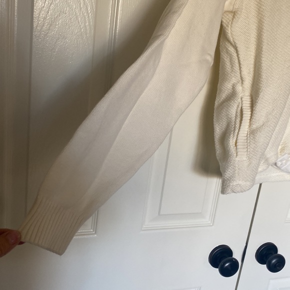 Cream pull over sweater/sweatshirt - Picture 4 of 5